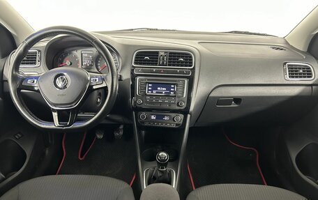 Volkswagen Polo VI (EU Market), 2017 год, 999 000 рублей, 7 фотография