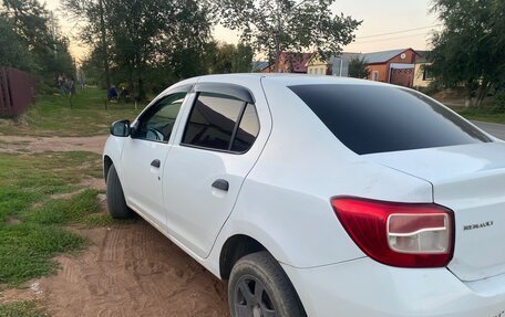 Renault Logan II, 2015 год, 400 000 рублей, 4 фотография