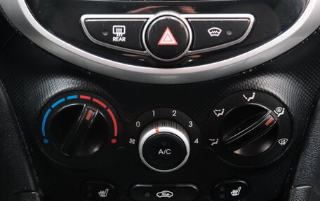 Hyundai Solaris II рестайлинг, 2013 год, 969 000 рублей, 18 фотография
