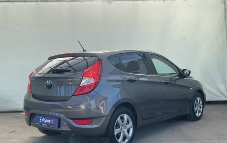 Hyundai Solaris II рестайлинг, 2011 год, 750 000 рублей, 4 фотография