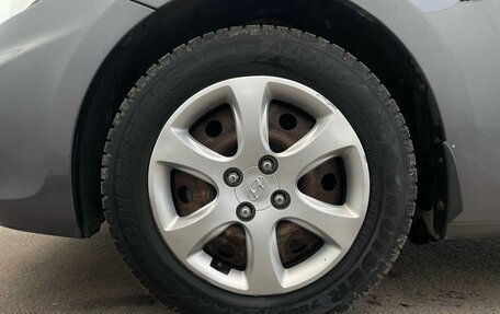 Hyundai Solaris II рестайлинг, 2011 год, 750 000 рублей, 19 фотография