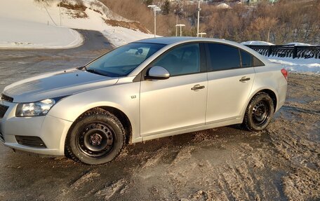 Chevrolet Cruze II, 2011 год, 850 000 рублей, 2 фотография