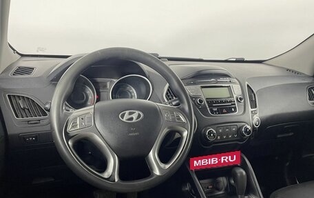 Hyundai ix35 I рестайлинг, 2010 год, 900 000 рублей, 12 фотография