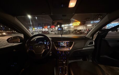 Hyundai Solaris II рестайлинг, 2017 год, 1 100 000 рублей, 3 фотография