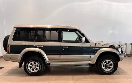 Mitsubishi Pajero III рестайлинг, 1995 год, 650 000 рублей, 4 фотография