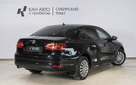 Volkswagen Jetta VI, 2013 год, 1 023 000 рублей, 2 фотография