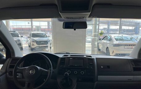 Volkswagen Caravelle T5, 2012 год, 2 499 900 рублей, 11 фотография