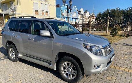 Toyota Land Cruiser Prado 150 рестайлинг 2, 2010 год, 2 850 000 рублей, 2 фотография