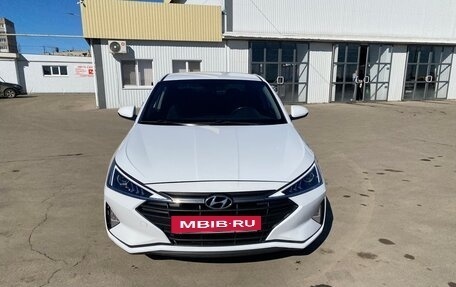 Hyundai Elantra VI рестайлинг, 2020 год, 1 900 000 рублей, 6 фотография