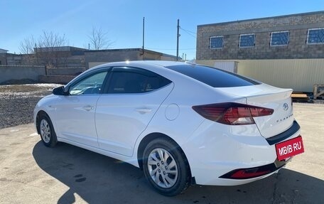 Hyundai Elantra VI рестайлинг, 2020 год, 1 900 000 рублей, 4 фотография