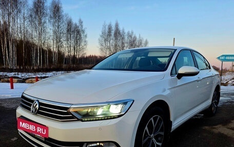 Volkswagen Passat B8 рестайлинг, 2016 год, 1 899 000 рублей, 11 фотография