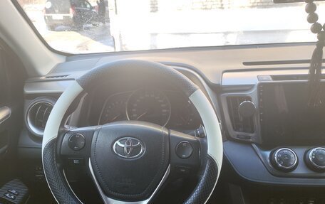 Toyota RAV4, 2013 год, 1 650 000 рублей, 7 фотография