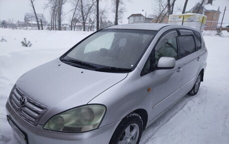 Toyota Ipsum II, 2001 год, 845 000 рублей, 4 фотография