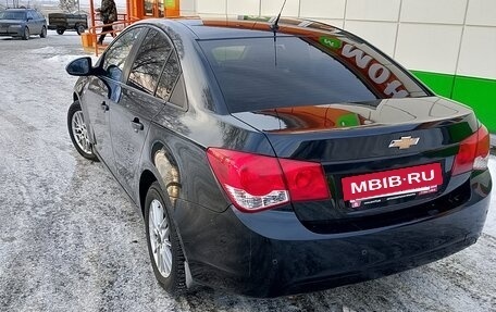 Chevrolet Cruze II, 2011 год, 695 000 рублей, 2 фотография