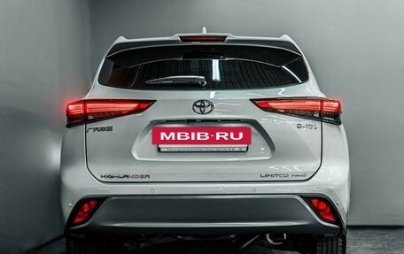 Toyota Highlander, 2024 год, 6 900 000 рублей, 4 фотография