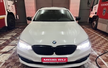 BMW 5 серия, 2018 год, 2 620 000 рублей, 3 фотография