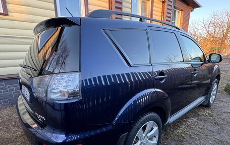 Mitsubishi Outlander III рестайлинг 3, 2011 год, 1 380 000 рублей, 4 фотография