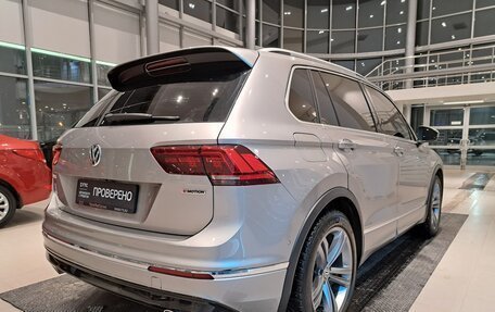 Volkswagen Tiguan II, 2020 год, 3 599 000 рублей, 5 фотография