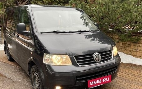 Volkswagen Caravelle T5, 2008 год, 1 050 000 рублей, 2 фотография