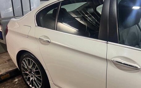 BMW 5 серия, 2012 год, 2 150 000 рублей, 3 фотография