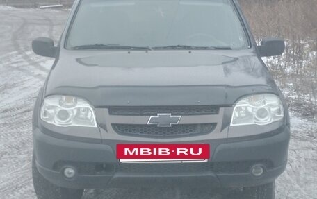 Chevrolet Niva I рестайлинг, 2011 год, 590 000 рублей, 2 фотография