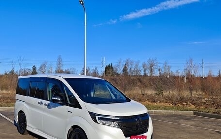 Honda Stepwgn IV, 2019 год, 3 150 000 рублей, 2 фотография