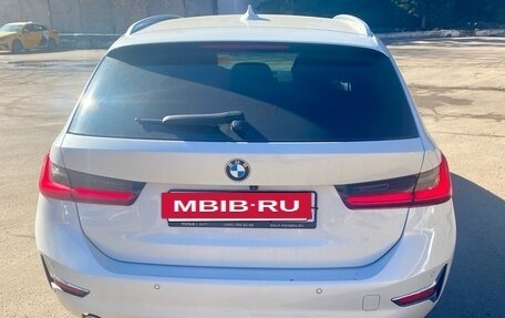 BMW 3 серия, 2019 год, 3 650 000 рублей, 3 фотография