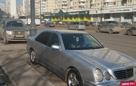 Mercedes-Benz E-Класс, 2001 год, 450 000 рублей, 2 фотография