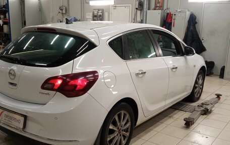 Opel Astra J, 2014 год, 790 000 рублей, 3 фотография