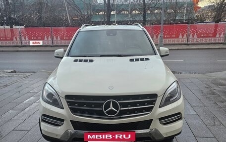 Mercedes-Benz M-Класс, 2012 год, 2 420 000 рублей, 2 фотография