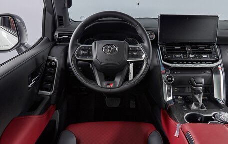 Toyota Land Cruiser, 2023 год, 13 990 000 рублей, 13 фотография