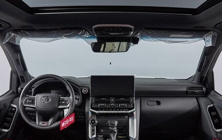 Toyota Land Cruiser, 2023 год, 13 990 000 рублей, 9 фотография