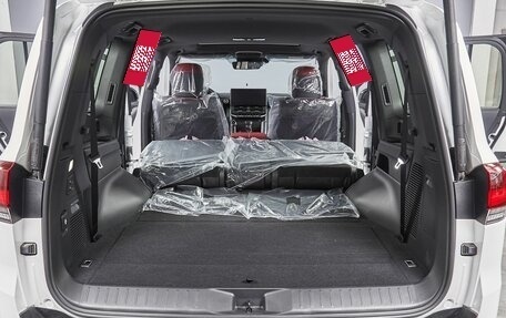 Toyota Land Cruiser, 2023 год, 13 990 000 рублей, 26 фотография