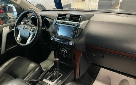 Toyota Land Cruiser Prado 150 рестайлинг 2, 2015 год, 4 099 900 рублей, 13 фотография