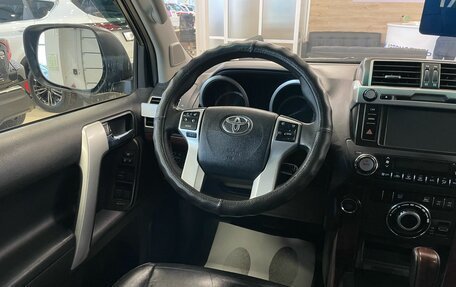 Toyota Land Cruiser Prado 150 рестайлинг 2, 2015 год, 4 099 900 рублей, 14 фотография