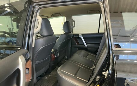 Toyota Land Cruiser Prado 150 рестайлинг 2, 2015 год, 4 099 900 рублей, 18 фотография