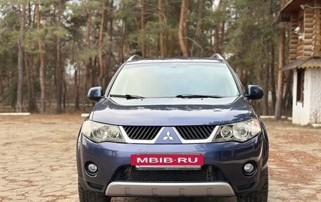 Mitsubishi Outlander III рестайлинг 3, 2008 год, 1 095 000 рублей, 4 фотография