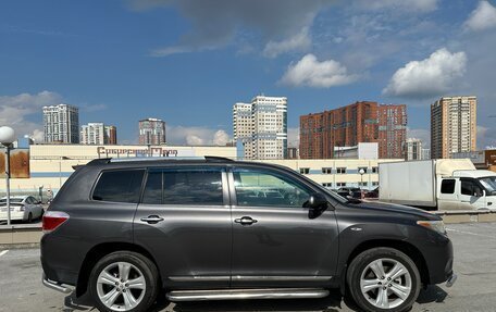 Toyota Highlander III, 2011 год, 2 200 000 рублей, 13 фотография