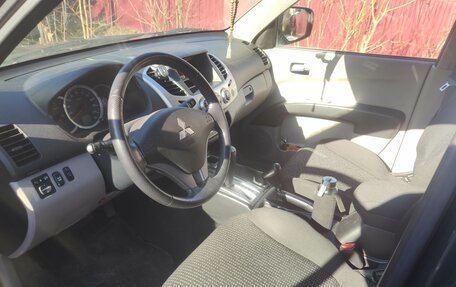 Mitsubishi L200 IV рестайлинг, 2012 год, 2 100 000 рублей, 9 фотография