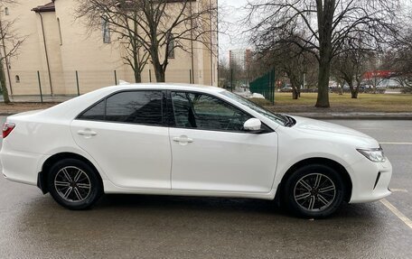 Toyota Camry, 2017 год, 2 300 000 рублей, 6 фотография