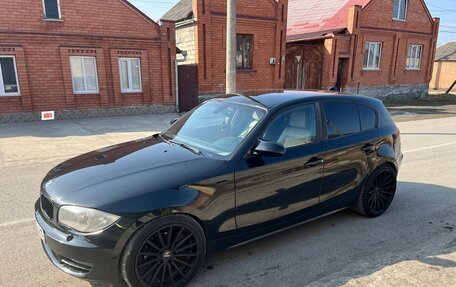 BMW 1 серия, 2006 год, 690 000 рублей, 2 фотография