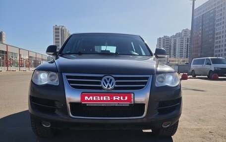 Volkswagen Touareg III, 2007 год, 1 100 000 рублей, 1 фотография