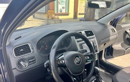 Volkswagen Polo VI (EU Market), 2016 год, 850 000 рублей, 3 фотография