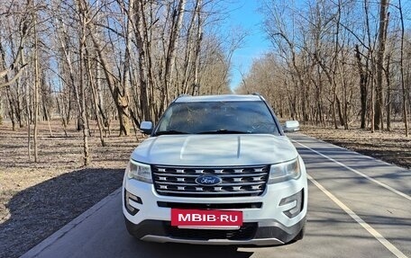 Ford Explorer VI, 2016 год, 2 400 000 рублей, 3 фотография