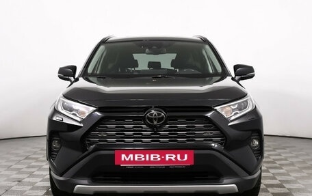 Toyota RAV4, 2019 год, 2 790 000 рублей, 2 фотография