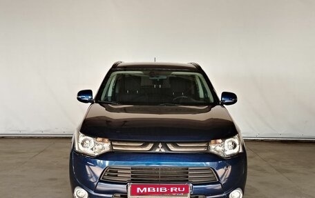 Mitsubishi Outlander III рестайлинг 3, 2013 год, 1 599 000 рублей, 2 фотография