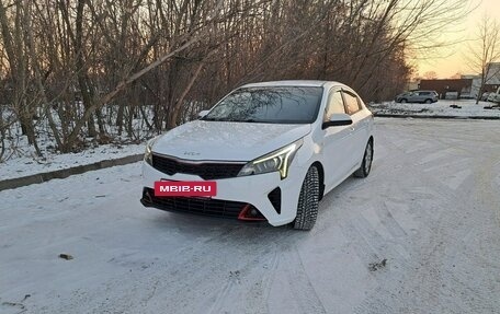 KIA Rio IV, 2022 год, 1 560 000 рублей, 2 фотография