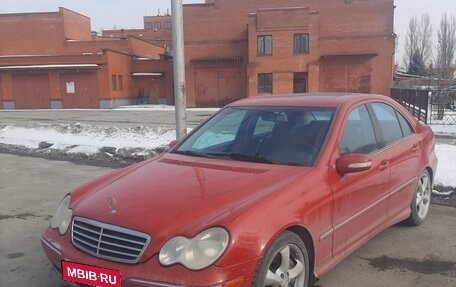 Mercedes-Benz C-Класс, 2005 год, 650 000 рублей, 1 фотография