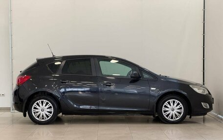 Opel Astra J, 2011 год, 769 000 рублей, 3 фотография