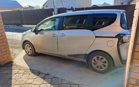 Toyota Sienta II, 2017 год, 1 470 000 рублей, 3 фотография